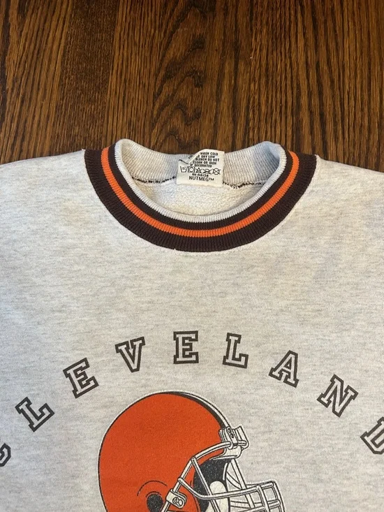 Vintage 90s Cleveland Browns Sweatshirt - Picture 9 of 10